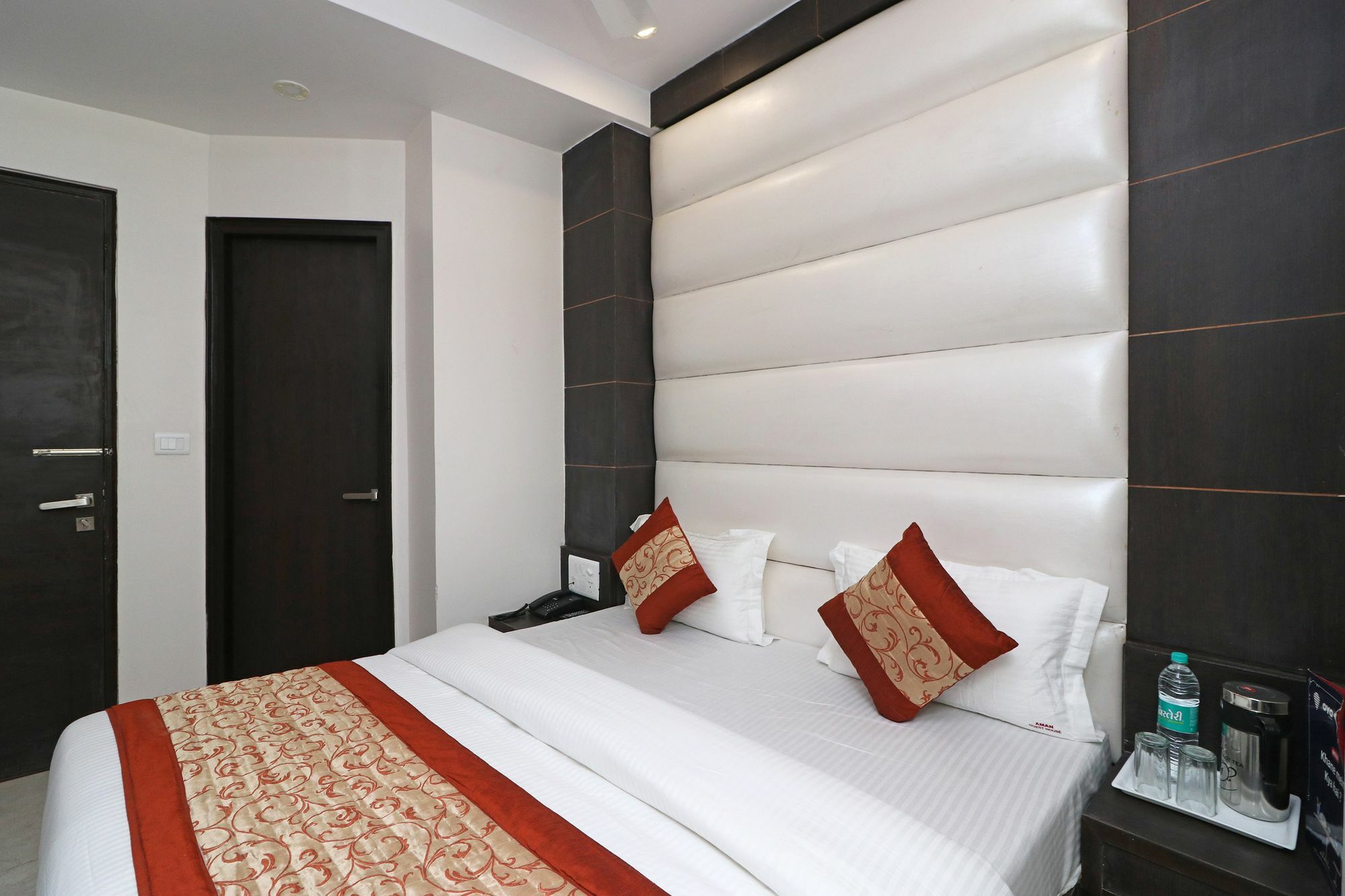 Oyo 11593 Hotel Aman Guest House Нью-Делі Екстер'єр фото